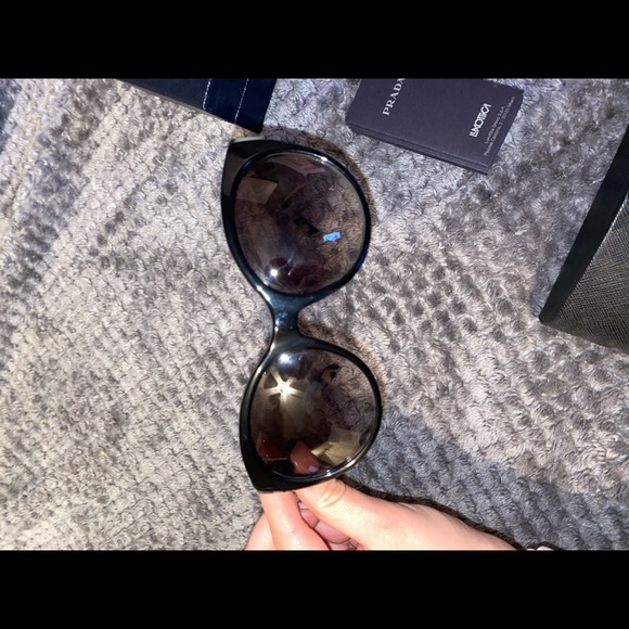 Prada sunglasses. Black with tortoise - Picture 3 of 6